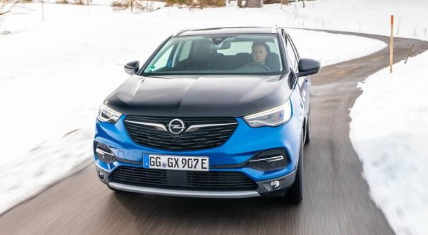 Opel Grandland X Hybrid4 na testu Auto magazina