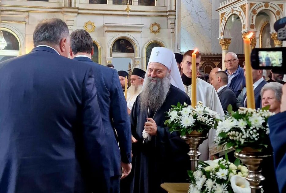 Opelo majci patrijarha Porfirija, prisustvuje i predsednik Vučić
