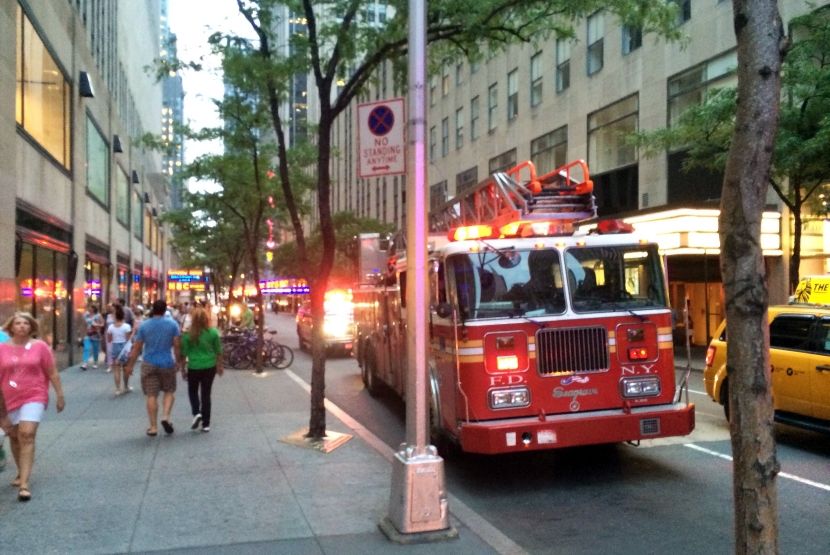 Opet taj Njujork i opet panika: Eksplodirao gas, 36 ljudi povređeno! (VIDEO)