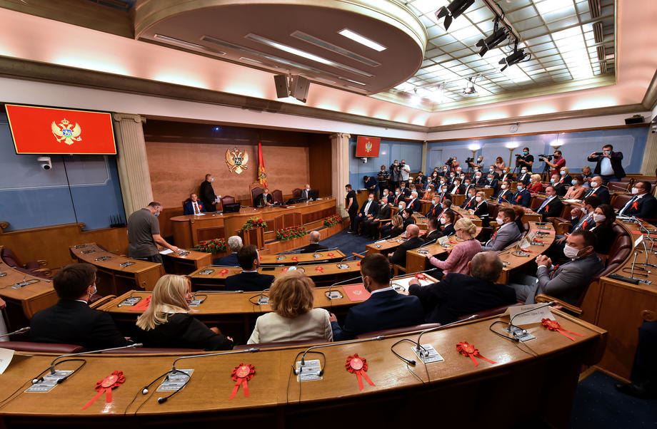 Opozicija interpelacijom traži smenu ministra Leposavića