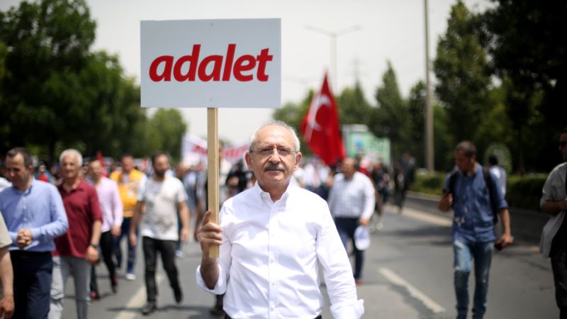 Opozicioni lider u Turskoj završava protestni Marš za pravdu 