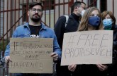 Opozicioni novinar, kog su izvukli iz aviona, osuđen na osam godina zatvora