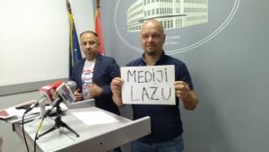 Opozicioni odbornik Srđan Nonić protestuje zbog „narastajućeg fašizma“ u Nišu
