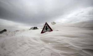Opština Ivanjica odsečena od sveta: Svi putevi su zavejani, sneg je do pojasa