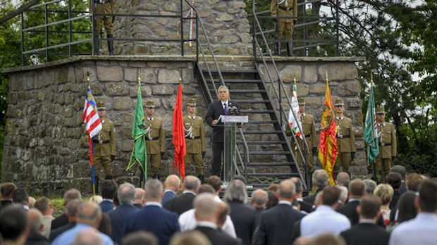 Orban otkrio spomenik sa mapom na kojoj su i delovi Srbije
