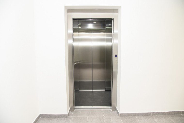 U Banovini lift za osobe sa posebnim potrebama