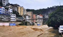 Osmoro dece utopilo se u reci na jugozapadu Kine
