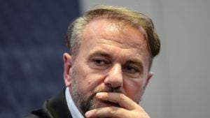 Ostoja Mijailović odgovorio Zvezdanu Terziću: Ne gledam u tuđe dvorište, naročito ne u tuđe novčanike