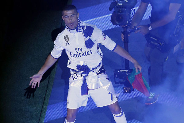 Ostrvo bruji, Ronaldo prelomio?! (foto)