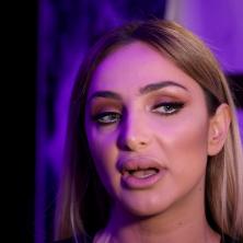 Otac mi je umro od srčanog udara – Maja Berović iskreno o traumi iz detinjstva: Nosi rane koje nikada ne zarastaju