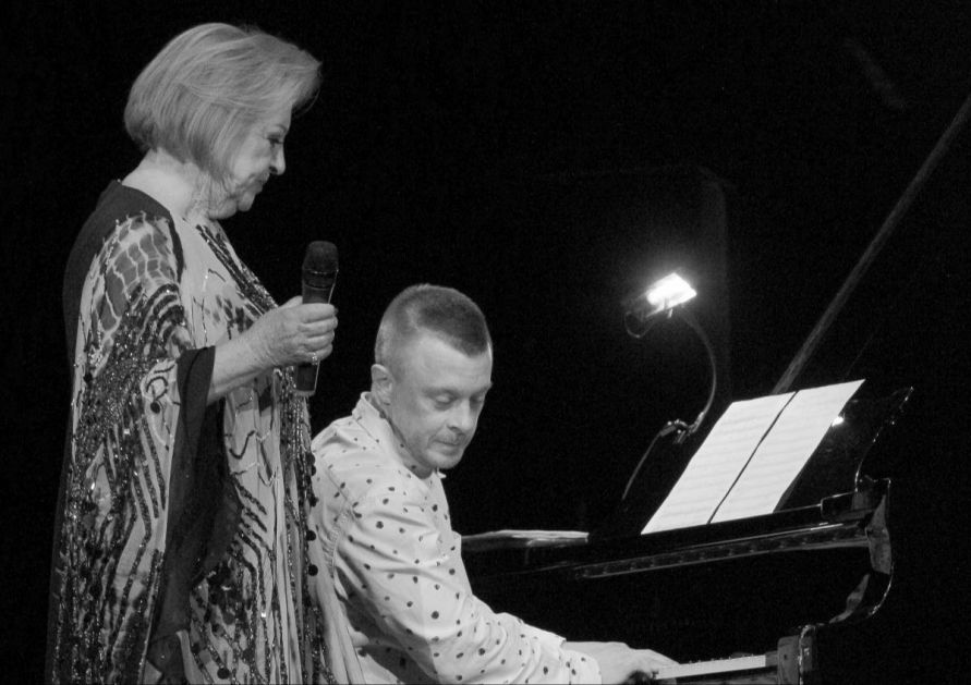 Otišla za Matijom: Dva meseca nakon smrti sina, preminula je i Gabi Novak