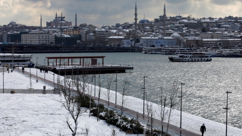 Otkazani letovi u Istanbulu zbog snijega