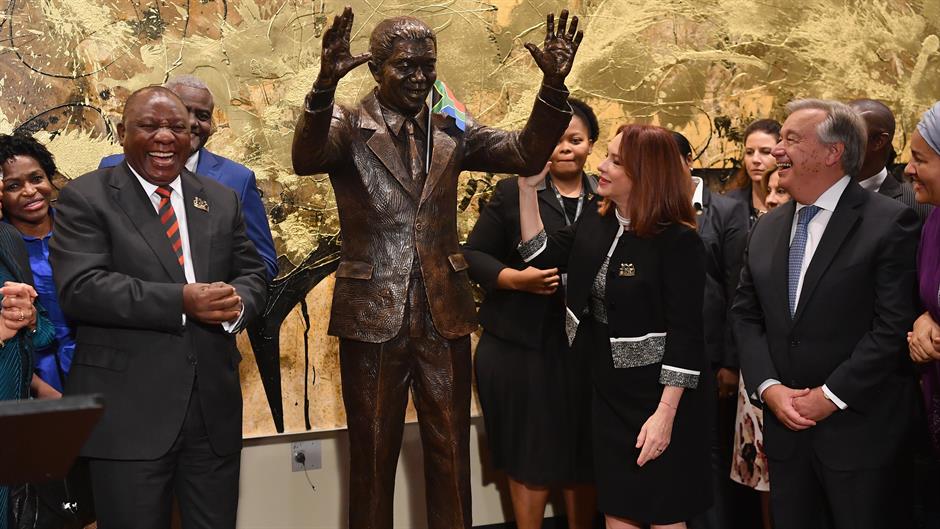 Otkrivena statua Nelsona Mandele u UN