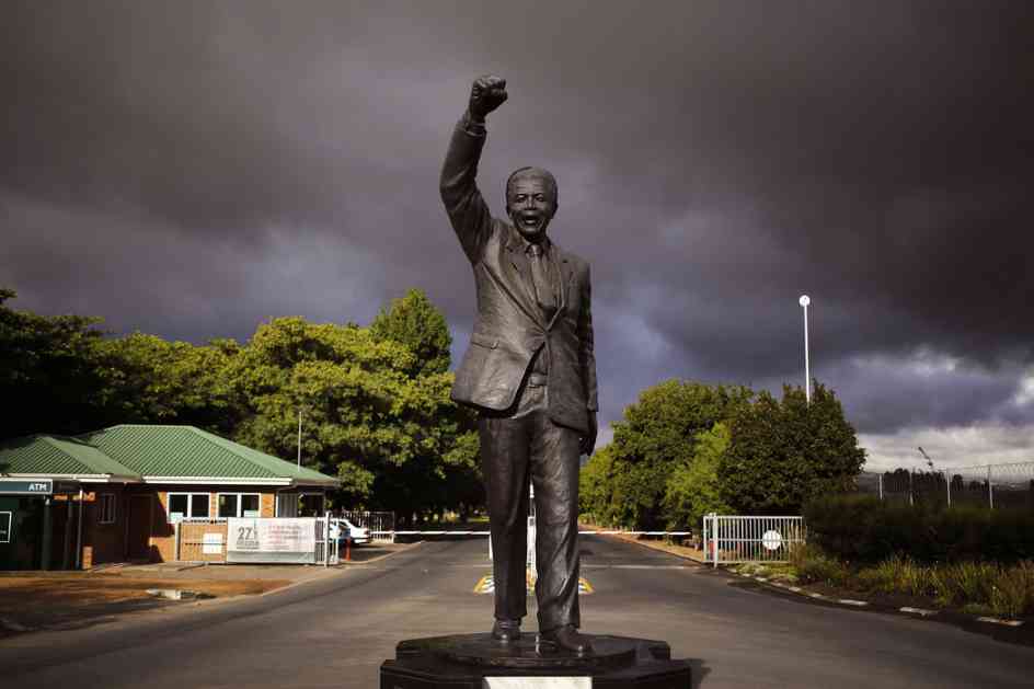 Otkrivena statua Nelsonu Mandeli u UN