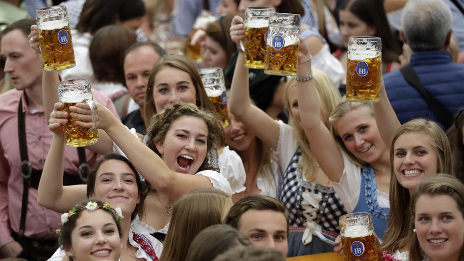 Otvoren Oktoberfest, krigla piva od 10,5 evra