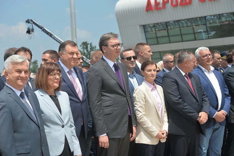 Otvoren aerodrom “Morava”, u prisustvu Vučića, Dodika i Brnabićeve