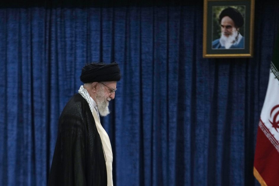 Iran bira novog predsednika, vreme glasanja će možda biti produženo