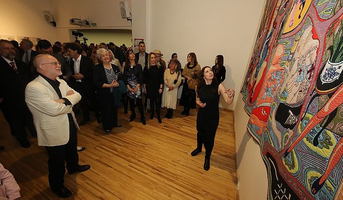 Otvorena izložba tapiserija Grejsona Perija
