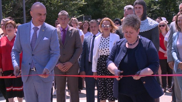 Otvorena nova fabrika u Srbiji, jedna od pet takvih u svetu FOTO