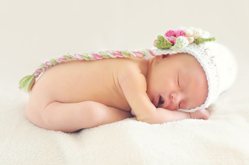 Ova bebica nije mogla da čeka: Trudnica se porodila ispred Zvezdarske bolnice! (FOTO)
