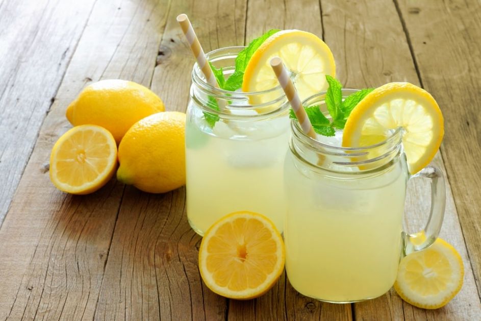 Ova zimska limunada sprečava prehladu, jača organizam i čisti od toksina