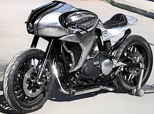 Ovaj custom Harley-Davidson iz Grčke je pola motocikl, pola mit