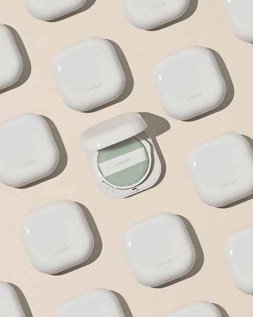 Ovaj viralni K-Beauty puder reguliše višak sebuma i ublažava fine linije