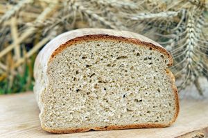 Ovo je najbolja vrsta hleba, sve ostale treba izbegavati: Stručnjak otkriva da hleb koji masovno kupujemo je najopasniji