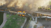 Ovo je scena iz pakla: Zapalio se voz na mostu u Arizoni, pa se survao u jezero VIDEO/FOTO