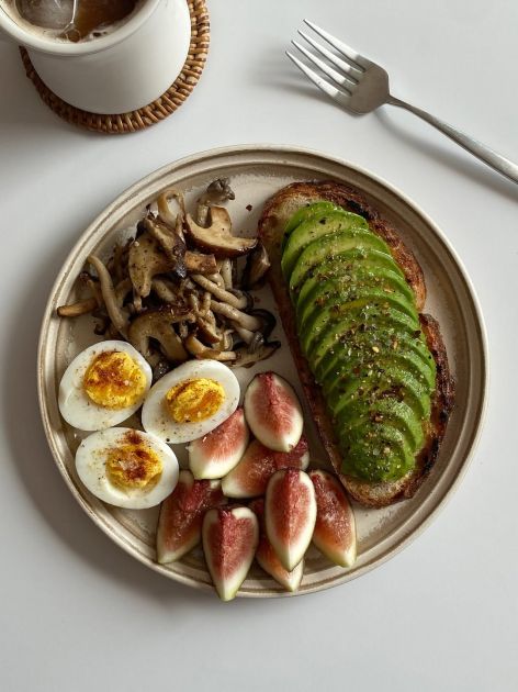 Ovo su namirnice koje žene 40+ treba da izbegavaju