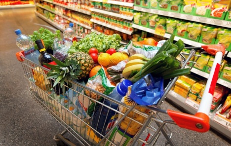 Oxfam: Supermarketi zarađuju milijarde, a mnogi radnici gladuju