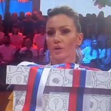PA KAKO TO NE ZNAŠ? Ana Kokić se pošteno IZBLAMIRALA u kvizu Ja volim Srbiju! (VIDEO)