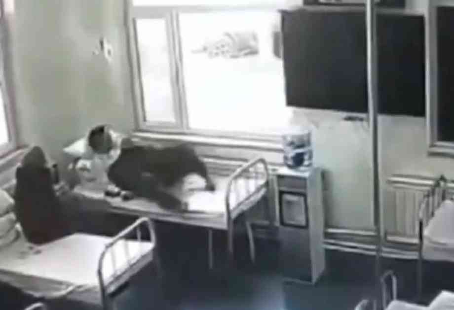 PACIJENT LEŽAO U KREVETU KAD SE KAMION ZAKUCAO U ZID: Izbegao ga je za dlaku, a kamere su snimile ove neverovatne scene iz bolnice (VIDEO)