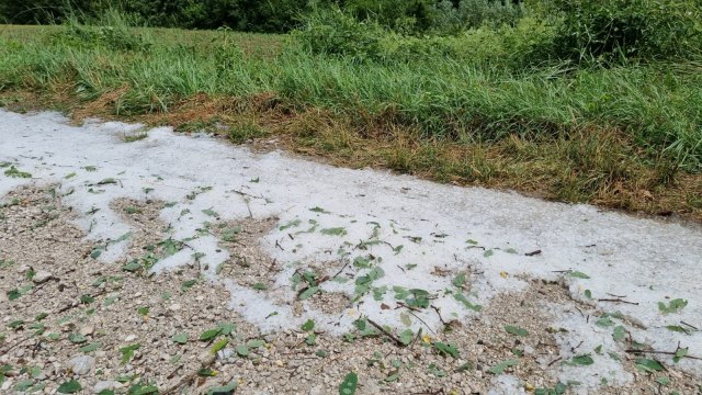 PADAO GRAD VELIČINE LJEŠNIKA – Jako nevrijeme u Prijepolju – kiša pokrenula odrone, dio grada bez struje zbog udara groma