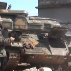 PAKAO U HAMI: Sirijska armija NEMILOSRDNO TUČE po džihadistima već danima, OSLOBOĐENJE JE BLIZU (VIDEO)