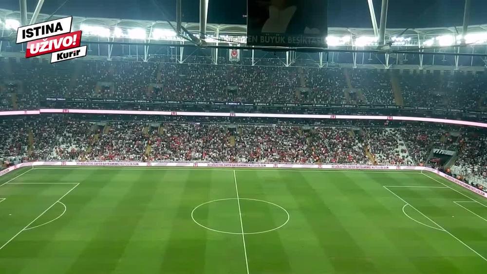 PAKLEN DOČEK U ISTANBULU: Pogledajte izlazak fudbalera Bešiktaša i Partizana na teren (KURIR TV)