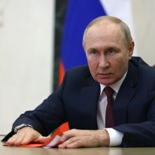 PALA ODLUKA - NOVI POTEZ RUSKOG LIDERA: Putin potpisao Zakon, ovo je kazna za one koji prekrše mere