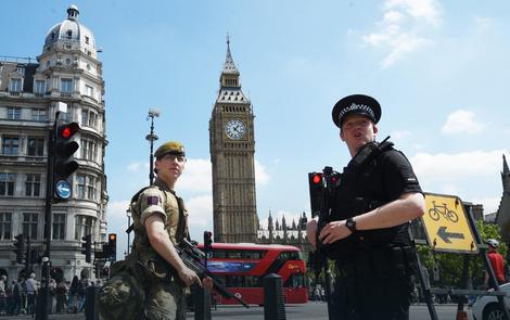 PANIKA U LONDONU Evakuisano pozorište, policija na licu mesta