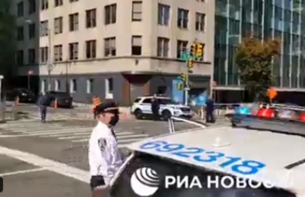 PANIKA U NJUJORKU: Sumnjiv paket ispred Turske kuće, u bllizini UN i brojnih ambasada! Policija blokirala područje! VIEDO