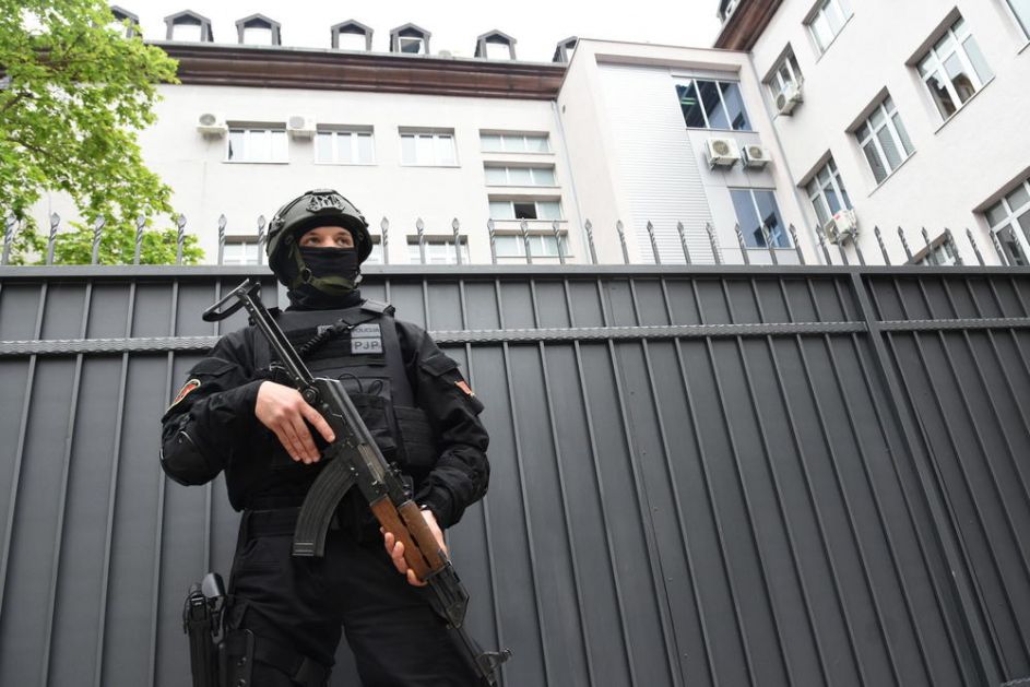PANIKA U PODGORICI: Neko dojavio da je bomba podmetnuta u Češku ambasadu