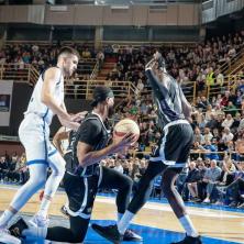 I PARTIZAN ZAVRŠIO POSAO: Crno-beli slomili žilavi Spartak u poslednjoj četvrtini