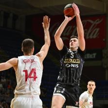 OSLABLJENI PARTIZAN SLAVIO U MAJSTORICI: Koprivica, Majk i crno-bela mlađarija srušili FMP za finale KLS-a