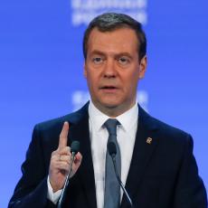 PESIMISTA: Medvedev ne veruje da će zapad UKINUTI sankcije Rusiji!