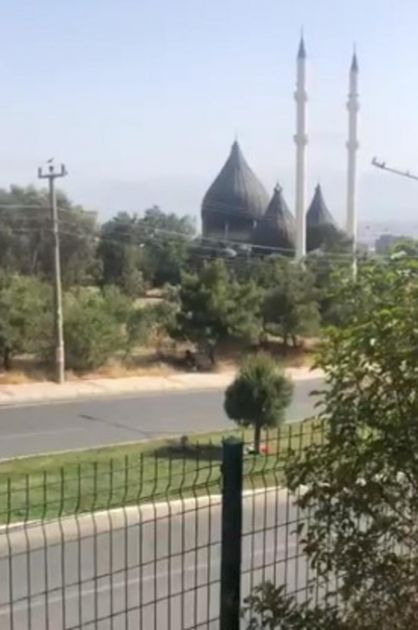 PESMA BELA ĆAO SE ORILA SA MINARETA: Hakovali sistem za molitvu, poslušajte zašto su turske vlasti pobesnele (VIDEO)