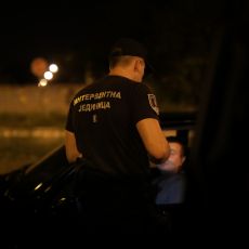 PET POLICAJACA INTERVENTNE POVREĐENO NOĆAS U BEOGRADU: Nakon saobraćajke dvojica HITNO prebačena u KBC Zemun