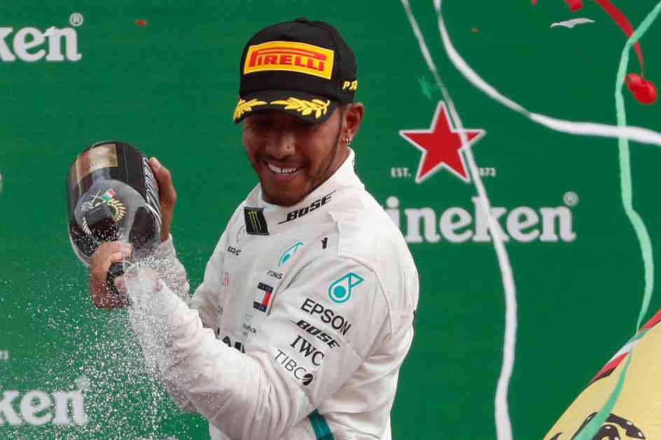 PETOSTRUKI ŠAMPION JAVNO PRIZNAO Hamilton: Šumaher je najbolji vozač Formule 1 svih vremena!