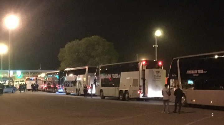 PINK.RS NA LICU MESTA: Hrvatska policija na graničnom prelazu Bajakovo zaustavila autobuse iz Srbije – Putnici bez ikakvog objašnjenja čekali četiri sata (FOTO+VIDEO)
