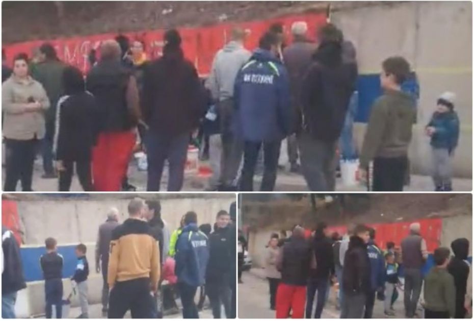PLUŽINE OSVETLALE OBRAZ: Huligani oskrnavili srpsku trobojku, građani im očitali lekciju! (VIDEO)