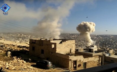 POBUNJENICI GA SRUŠILI: U istočnom Alepu oboren sirijski avion, posada poginula