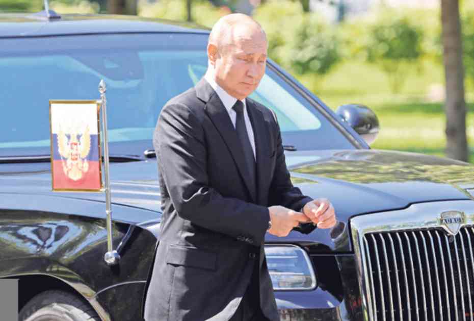 POČINJE KOMERCIJALNA PROIZVODNJA LUKSUZNOG AUTA: Putinova limuzina i za obične smrtnike! (VIDEO)